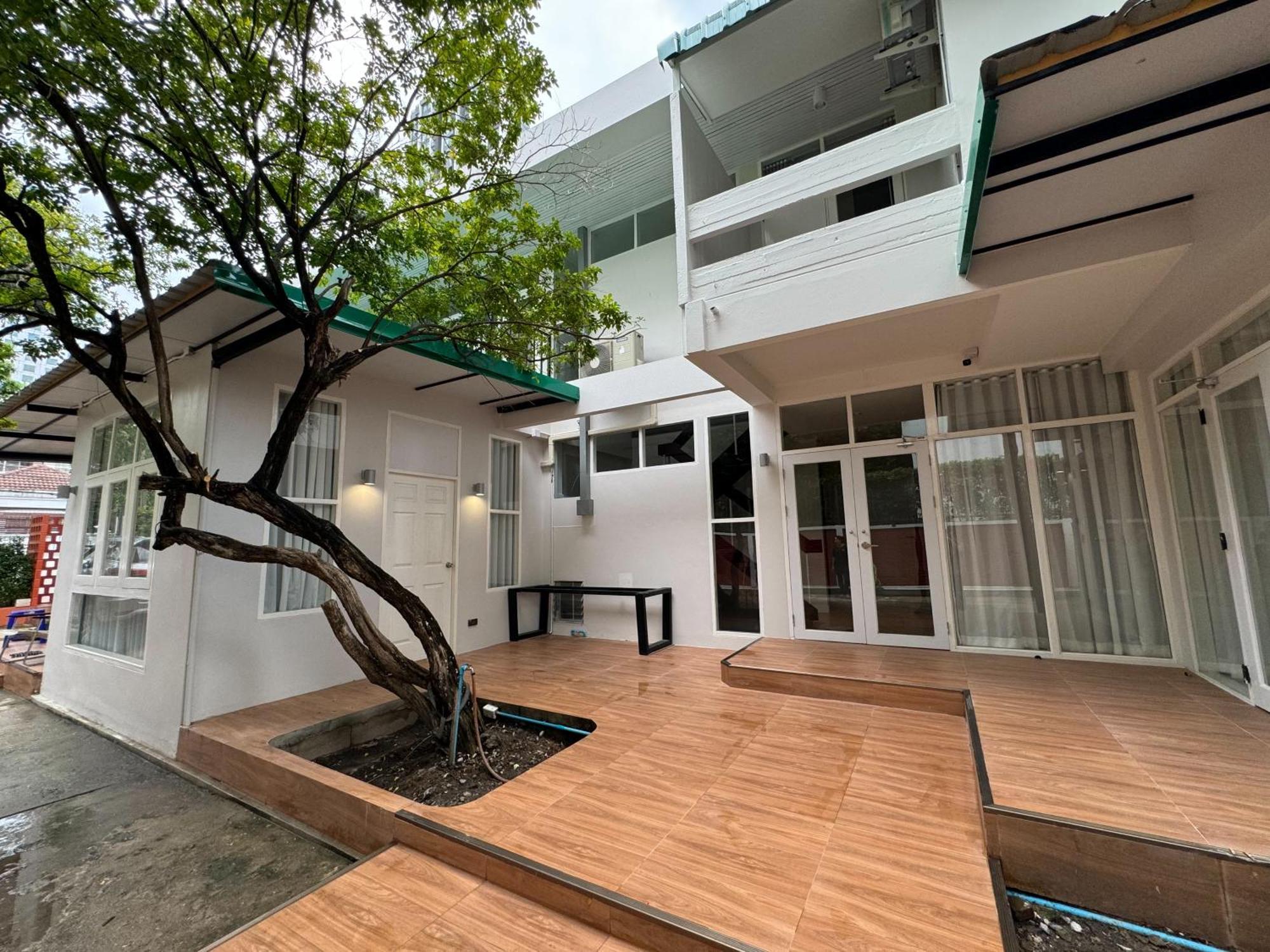 Em Home Sukhumvit Bangkok - Near Terminal 21, Em District Malls, Bts And Mrt Lines Экстерьер фото