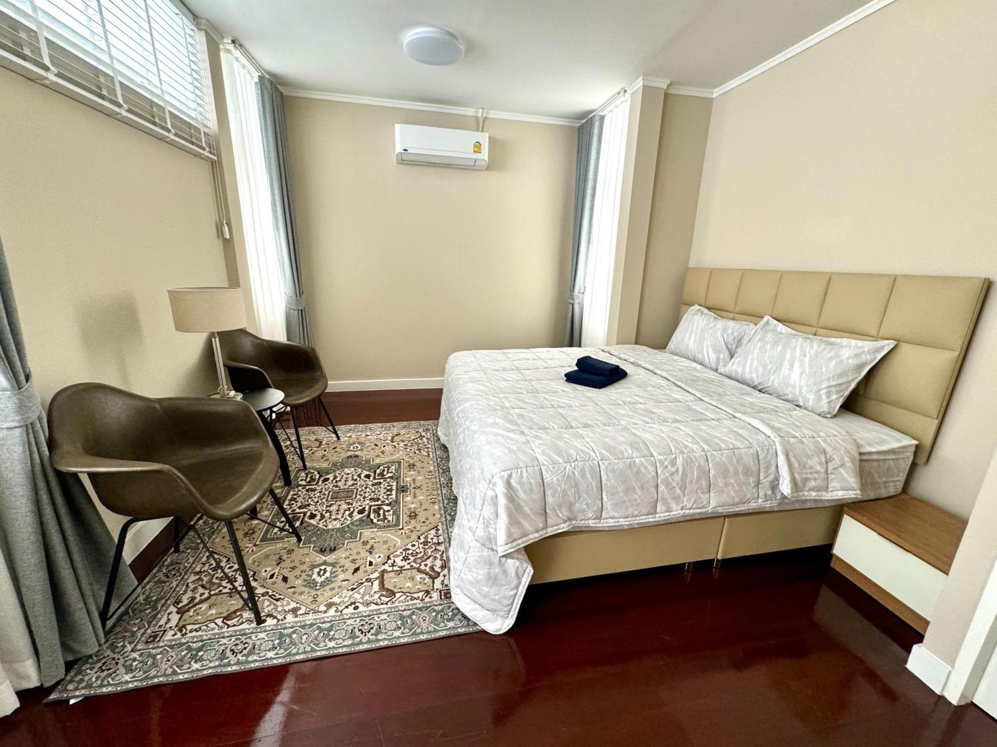 Em Home Sukhumvit Bangkok - Near Terminal 21, Em District Malls, Bts And Mrt Lines Номер фото